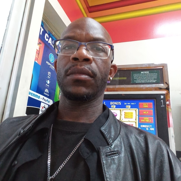 Meet your Posher, Korey - Picture 1 of 1